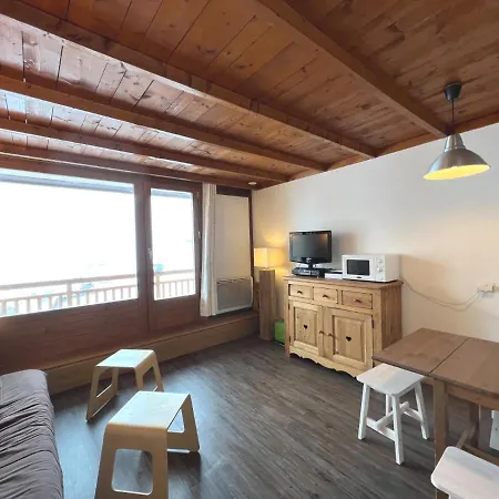 6 Places, Superbe Vue Face A La Montagne, 50m Des Pistes Appartement *